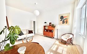 Bright Old Town City Centre Apartment
